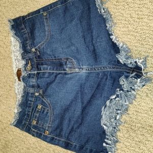 Ladies Pol Frayed Edge Stretch Shorts